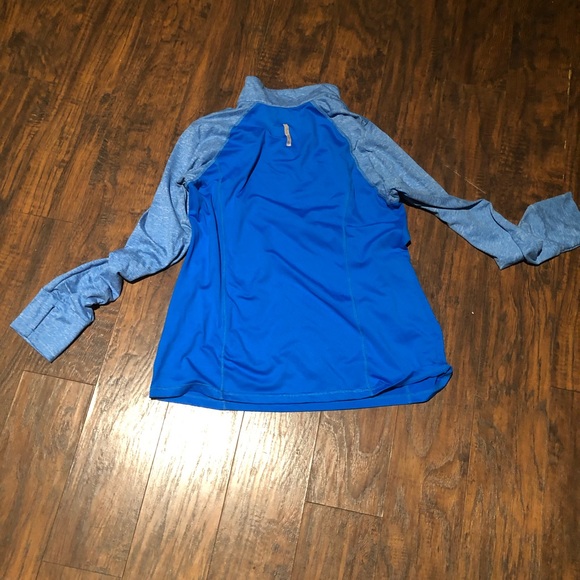 Light pull over jacket - Picture 2 of 3